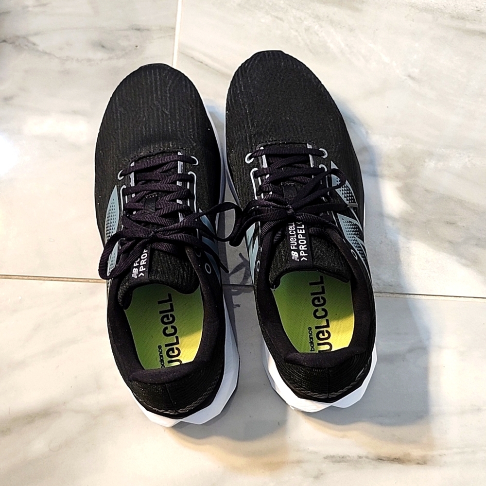 New Balance Men's Black and White Athletic Shoes with Lime Green Insole
